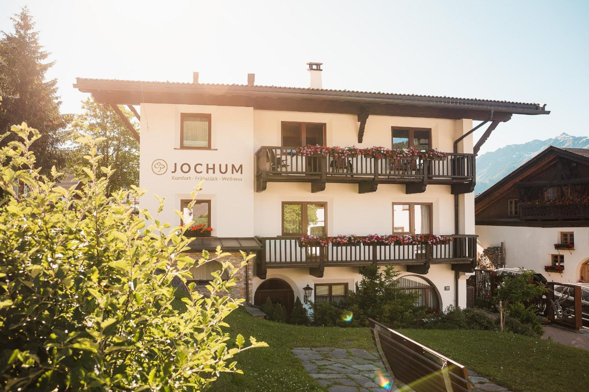 Jochum Hotel Garni Фис Экстерьер фото